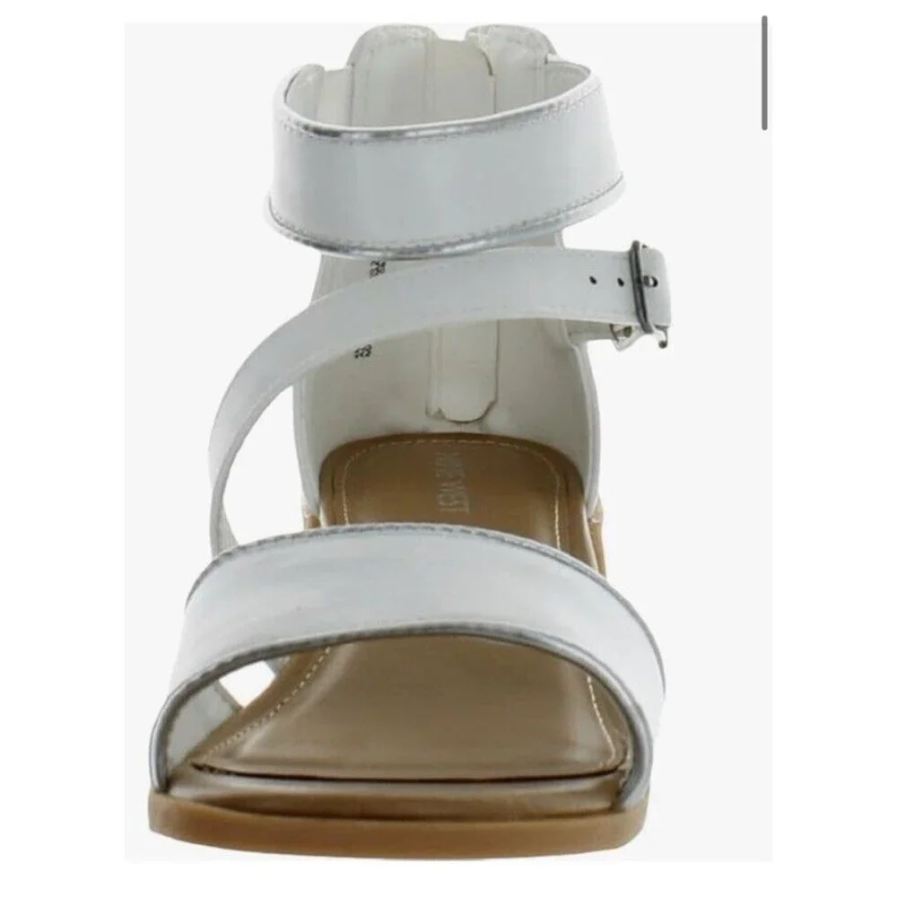 New Nine West Big Youth  Girls 4 M Chloe Sandal White Silver Low Heel